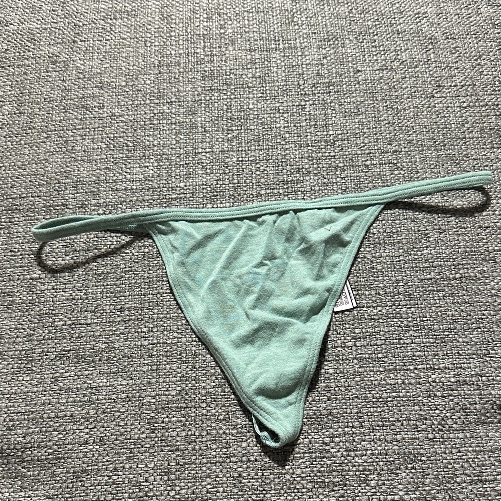 Victoria’s Secret Women's V-String Panty